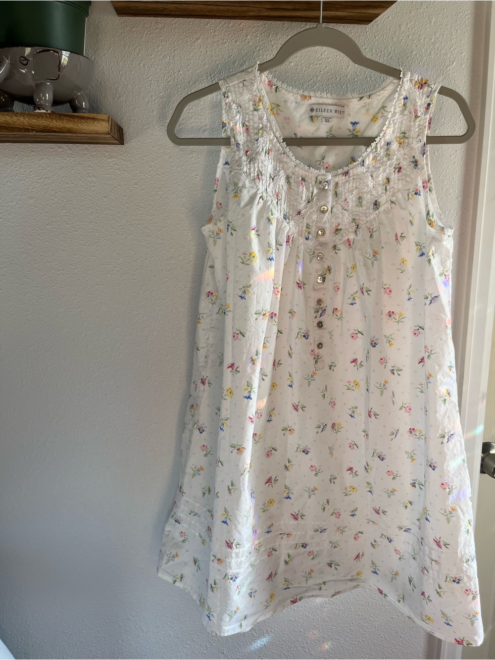 Eileen West White Floral Sleeveless Nightgown Chemise - Size XS
